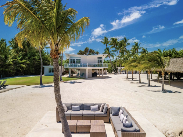 Islamorada Three Bedroom Home with Full Ocean View & Pool